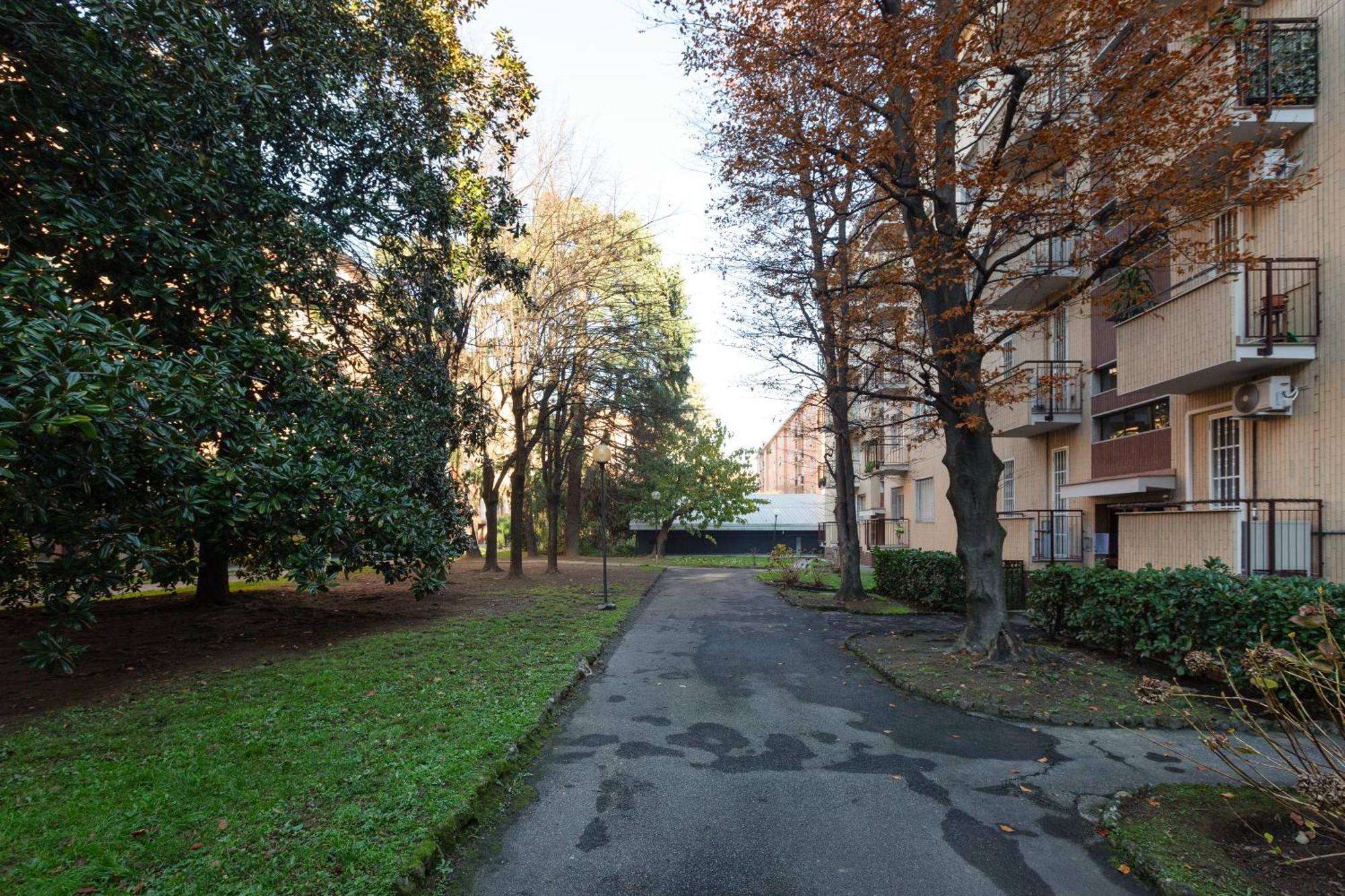 Milan-Linate Apartment With Balcony Luaran gambar
