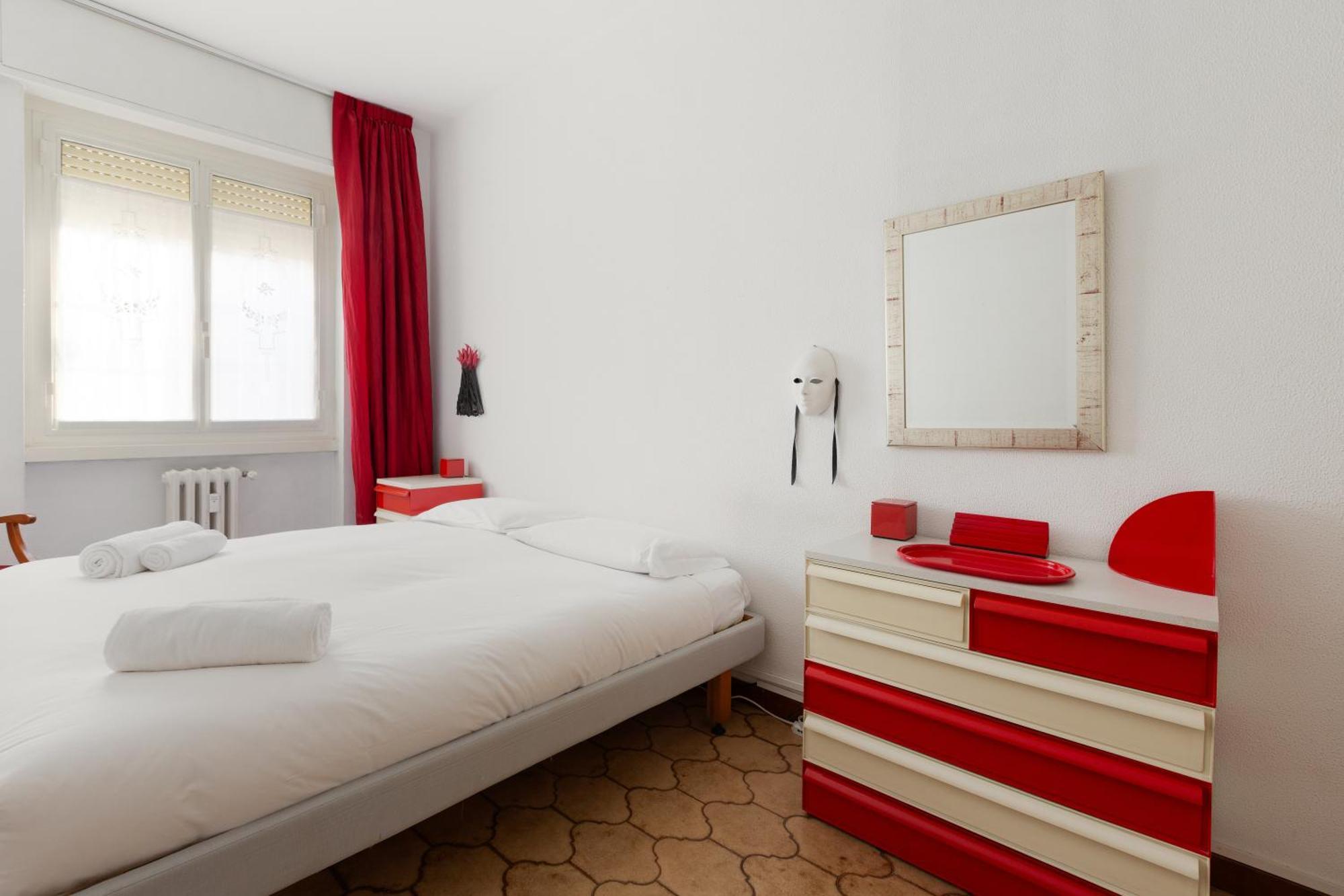 Milan-Linate Apartment With Balcony Luaran gambar